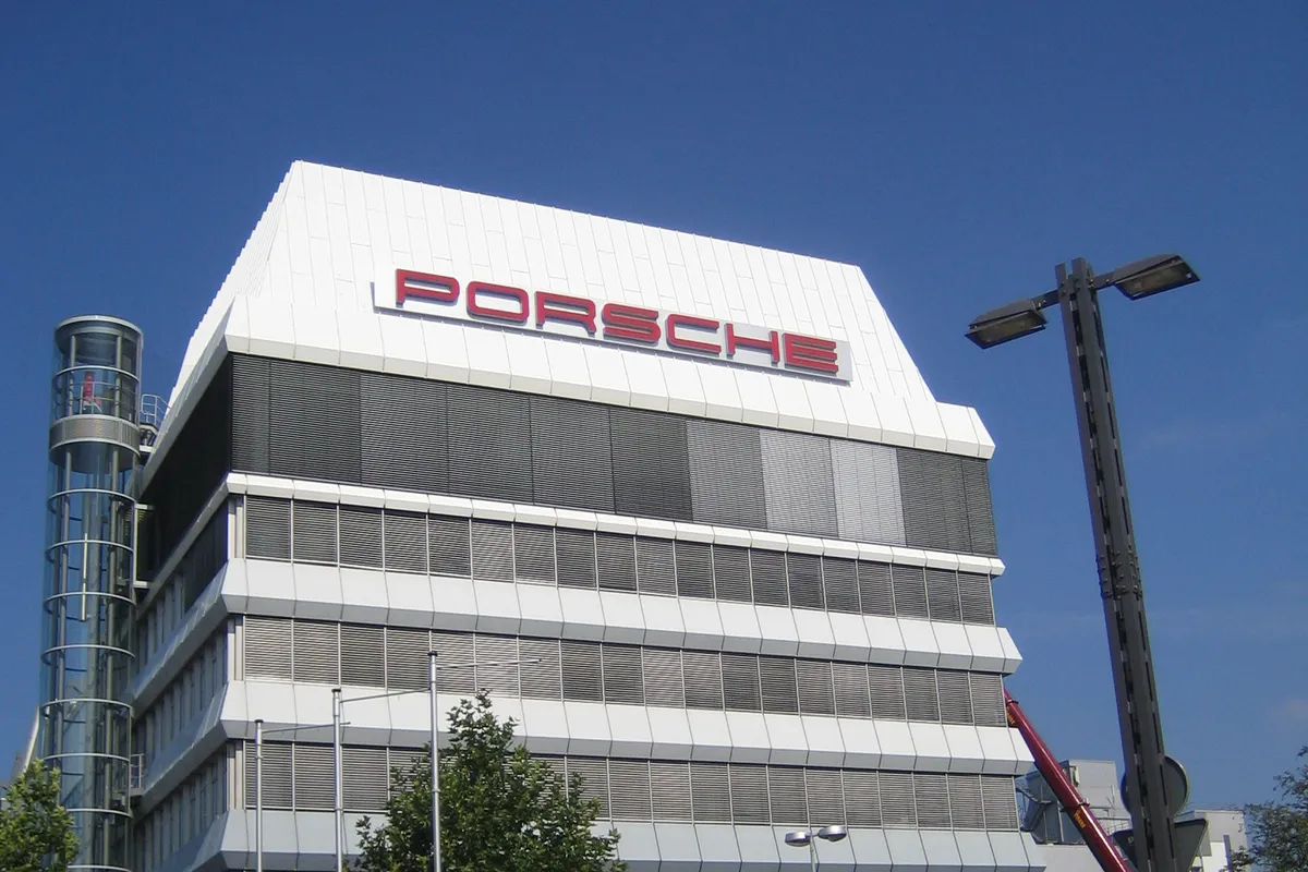 BMW pokreće program dobrovoljnih odlazaka za do 8000 radnika
