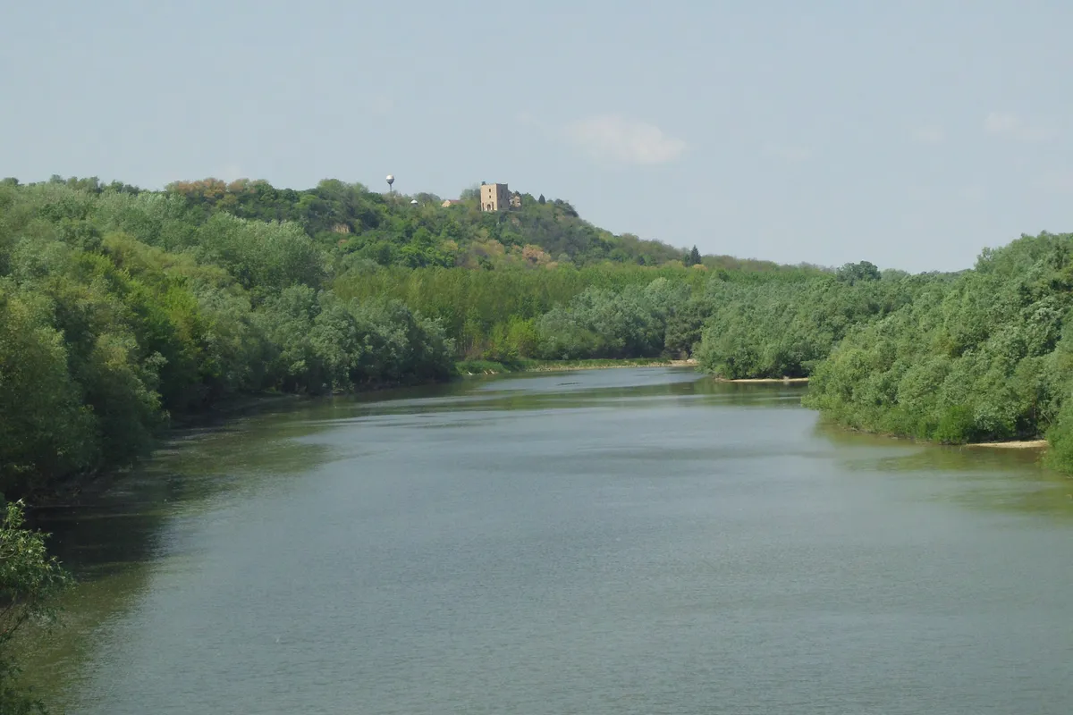 Dunav kod Vukovara pao na minus 60 cm: Luka bez prometa