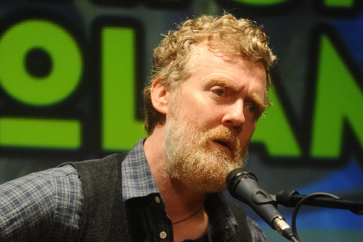Glazbenik i dobitnik Oscara Glen Hansard poginuo u motociklističkoj nesreći u Dublinu