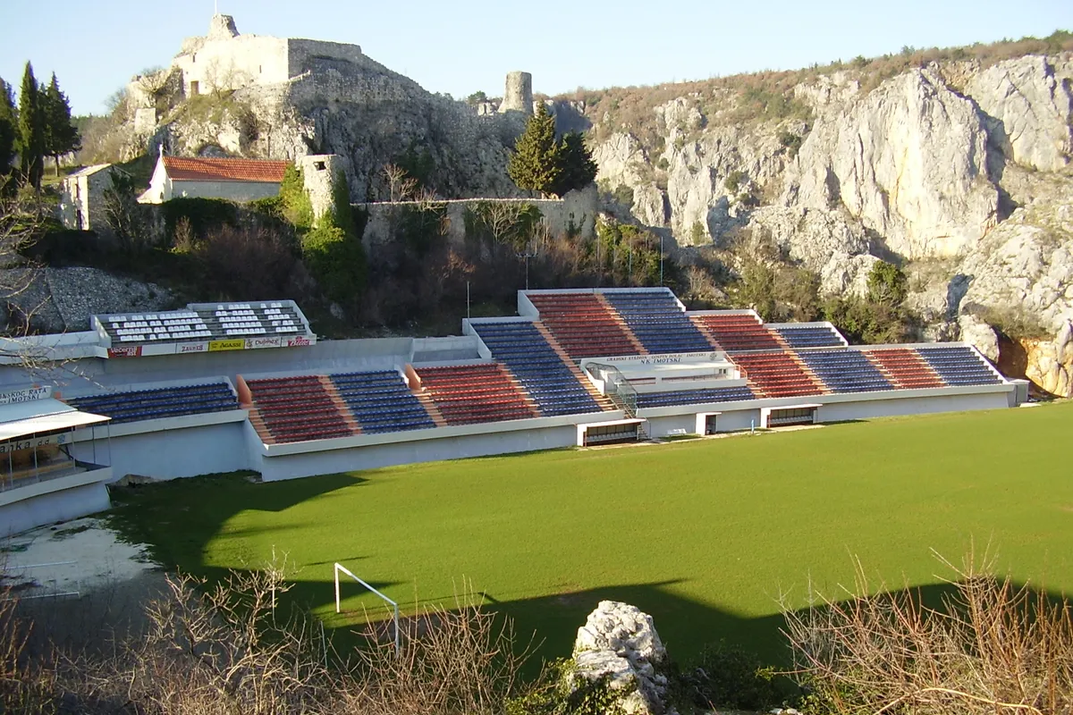 Gospin dolac spreman za Thompsonov spektakl: Očekuje se 20.000 ljudi
