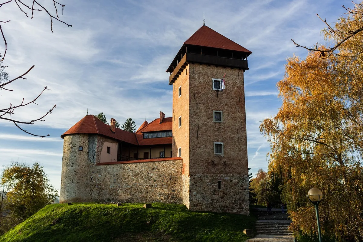 Young Locals from Turanj Turn a Battlefield into a Celebration Oasis