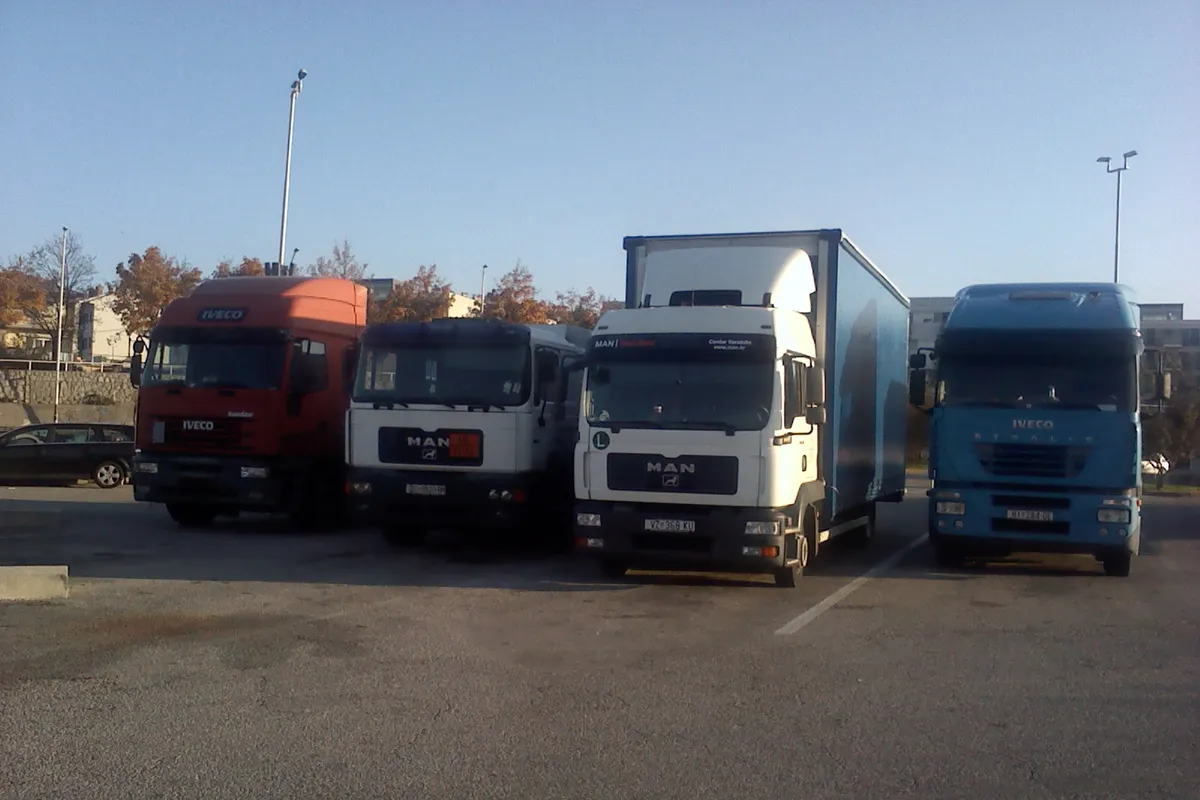 Vozač kamiona na A1 okrenuo se kod naplatne postaje i vozio u suprotnom smjeru, izazvao nesreću